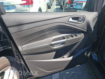 2016 Ford Escape SE – miniatura 9