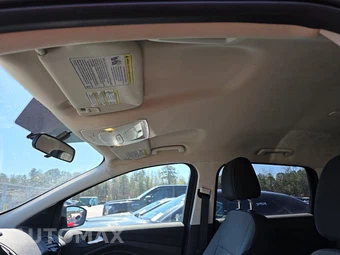 2016 Ford Escape SE – miniatura 18