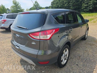 2016 Ford Escape SE - miniatura 3