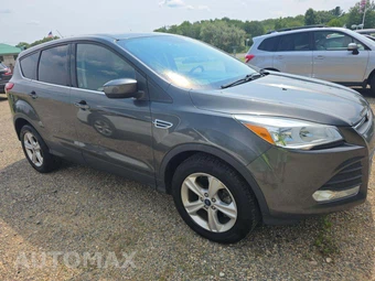 2016 Ford Escape SE - miniatura 4
