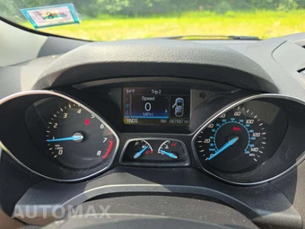 2016 Ford Escape SE - miniatura 9