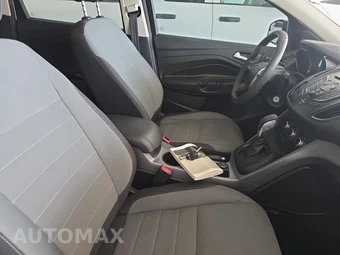 2016 Ford Escape SE - miniatura 18