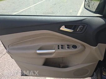 2016 Ford Escape SE - miniatura 15