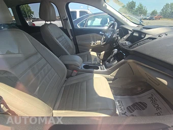 2016 Ford Escape SE – miniatura 8