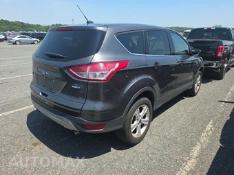 2016 Ford Escape SE - miniatura 8