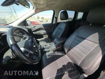 2016 Ford Escape Titanium - miniatura 3