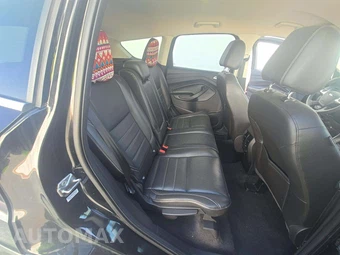 2016 Ford Escape Titanium – miniatura 13