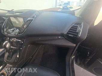 2016 Ford Escape Titanium – miniatura 16