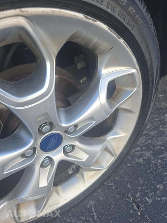 2016 Ford Escape Titanium – miniatura 29