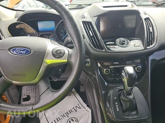 2016 Ford Escape Titanium - miniatura 11