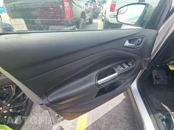 2016 Ford Escape Titanium - miniatura 9