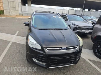 2016 Ford Escape Titanium – miniatura 2