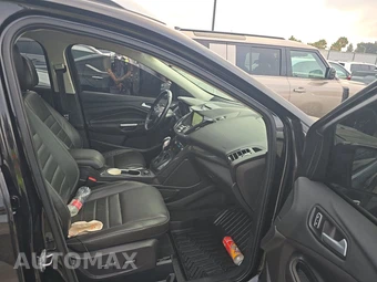 2016 Ford Escape Titanium – miniatura 8
