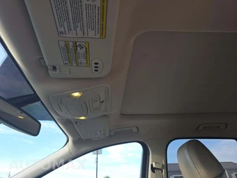 2016 Ford Escape Titanium – miniatura 11