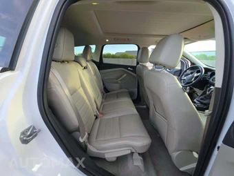 2016 Ford Escape Titanium – miniatura 16