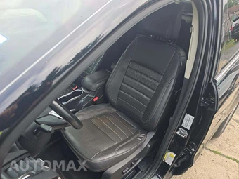 2016 Ford Escape Titanium – miniatura 6
