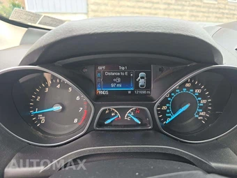 2016 Ford Escape Titanium – miniatura 9