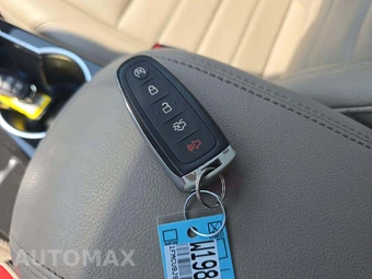2016 Ford Escape Titanium – miniatura 5