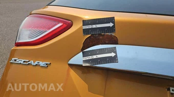 2016 Ford Escape Titanium – miniatura 30
