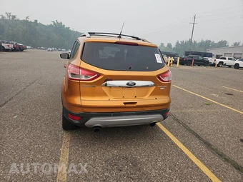 2016 Ford Escape Titanium – miniatura 5