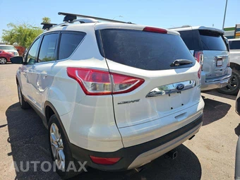 2016 Ford Escape Titanium - miniatura 2