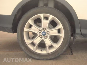 2016 Ford Escape Titanium - miniatura 11