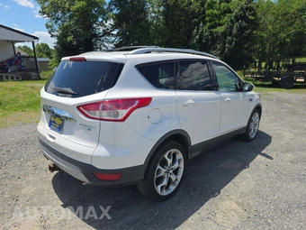 2016 Ford Escape Titanium - miniatura 3