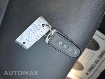 2016 Ford Escape Titanium - miniatura 8