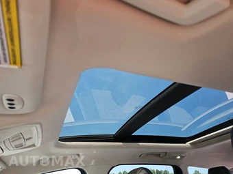 2016 Ford Escape Titanium – miniatura 14