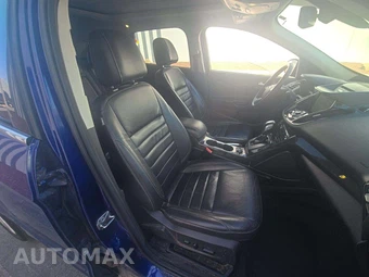 2016 Ford Escape Titanium – miniatura 15