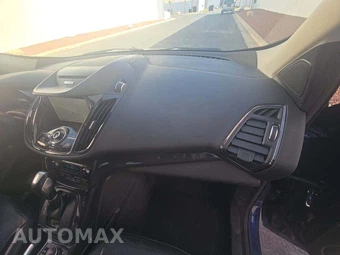 2016 Ford Escape Titanium – miniatura 16
