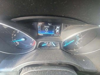 2016 Ford Escape Titanium – miniatura 6