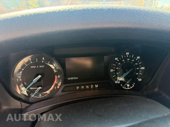 2016 Ford Expedition XLT - miniatura 17