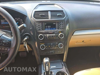 2016 Ford Explorer - miniatura 10