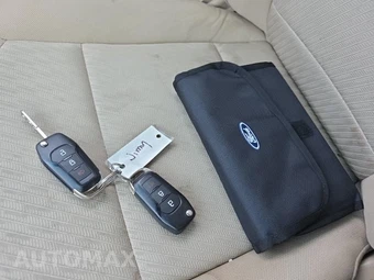 2016 Ford Explorer – miniatura 21