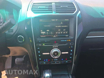 2016 Ford Explorer Limited - miniatura 10