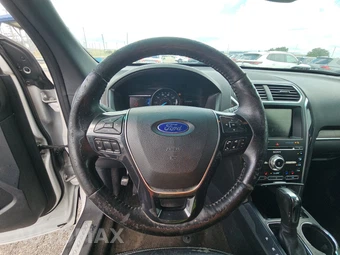 2016 Ford Explorer Limited – miniatura 10