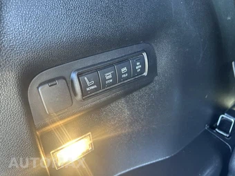 2016 Ford Explorer Limited - miniatura 36