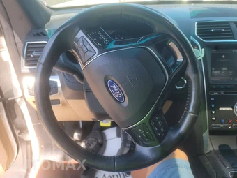 2016 Ford Explorer Limited - miniatura 10