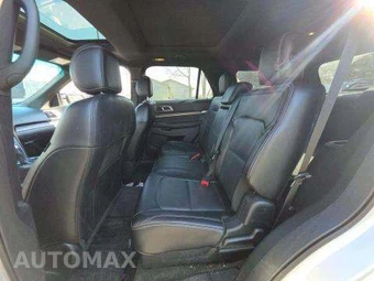 2016 Ford Explorer Limited – miniatura 13
