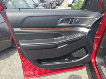 2016 Ford Explorer Limited – miniatura 9