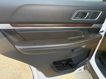 2016 Ford Explorer Limited - miniatura 8