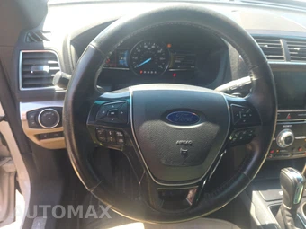 2016 Ford Explorer Limited – miniatura 10