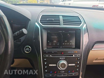 2016 Ford Explorer Limited – miniatura 9