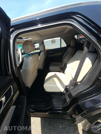 2016 Ford Explorer Platinum – miniatura 13