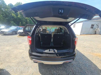 2016 Ford Explorer Platinum – miniatura 15
