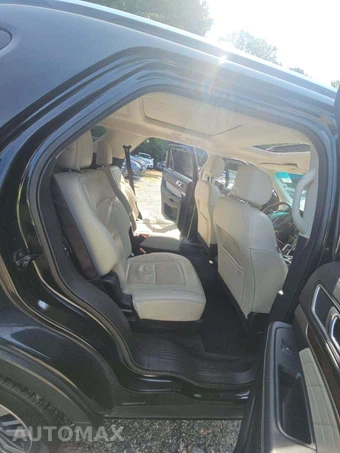 2016 Ford Explorer Platinum – miniatura 17