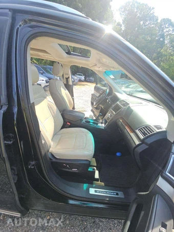 2016 Ford Explorer Platinum – miniatura 19