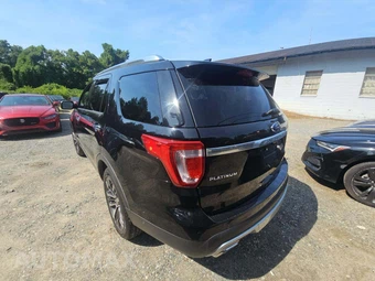 2016 Ford Explorer Platinum – miniatura 2