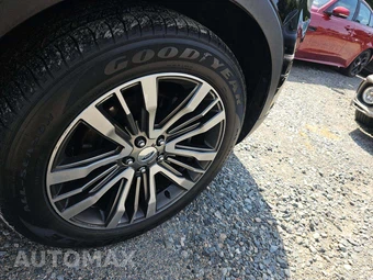 2016 Ford Explorer Platinum – miniatura 25